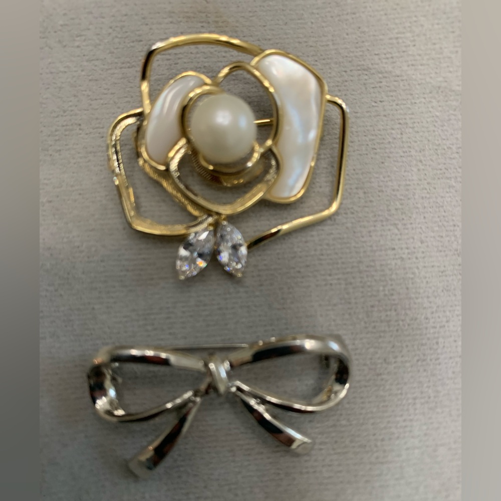 2Fashion Lapel PinsBrooches,Elegant,Gifts,Holiday,Party,Fun!Worn many ways!😀😀 - Picture 2 of 7